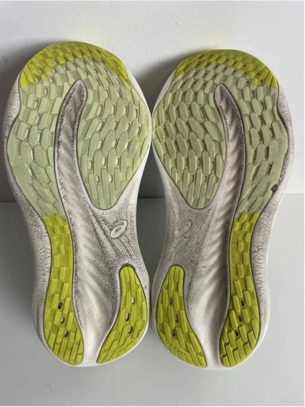 Asics Gel-Nimbus 26 Womens Size 10.5 Light Celadon Running Shoes Sneakers